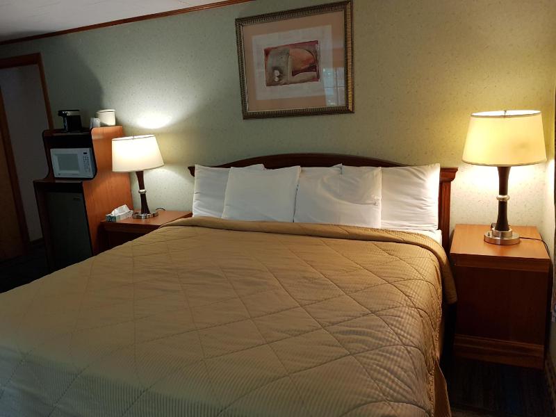 King Room image 3
