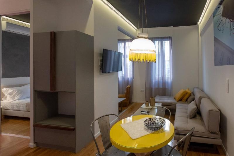 ATHENIAN YARD SUITES - image 2