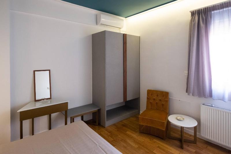 ATHENIAN YARD SUITES - image 11