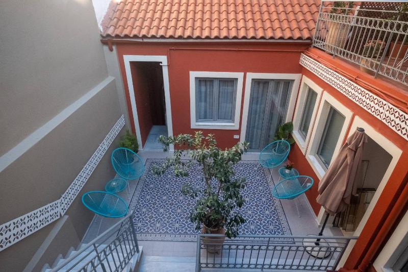 ATHENIAN YARD SUITES - image 14