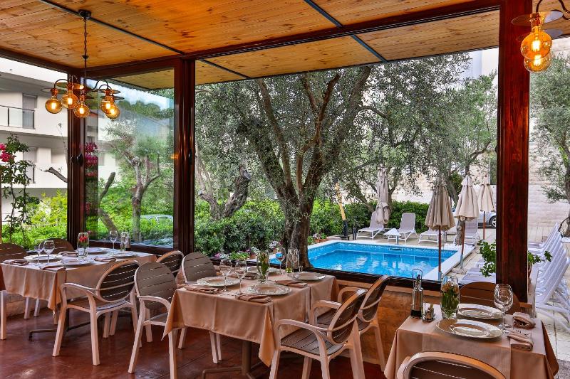 Special Offer - Double Room with Dinner and Drink Included image 2