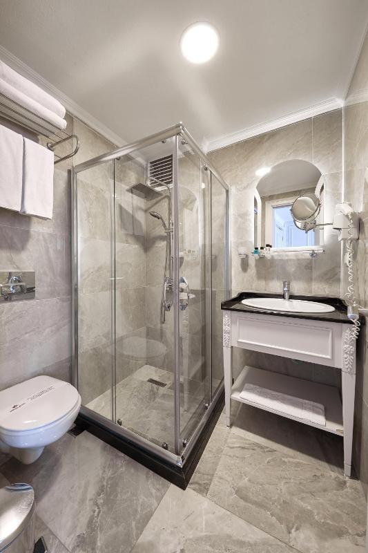 Superior Double Room image 2