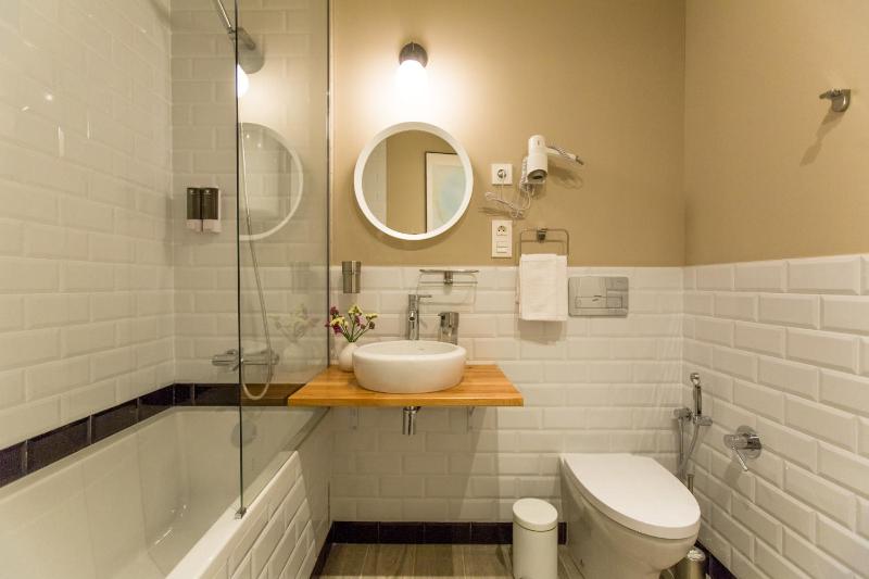 Large Double Room image 2