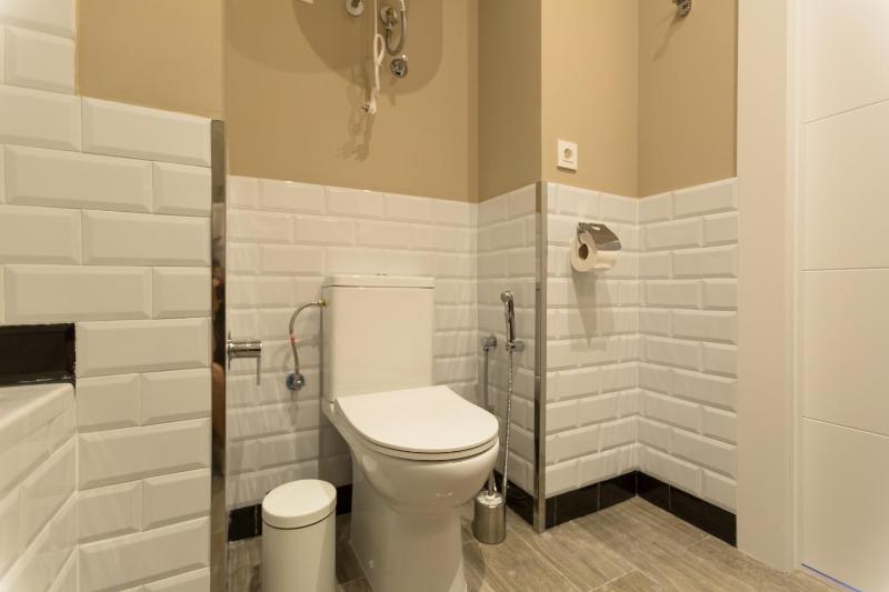 Standard Double Room image 3