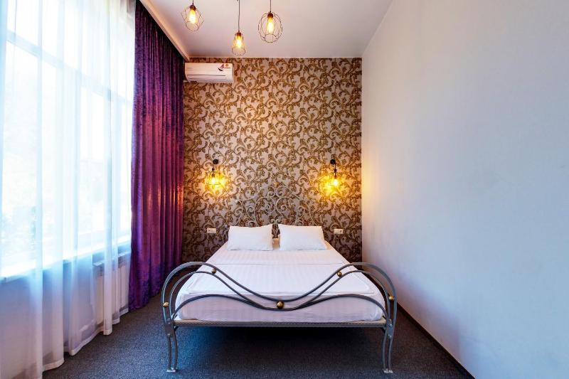 Deluxe Double Room image 2