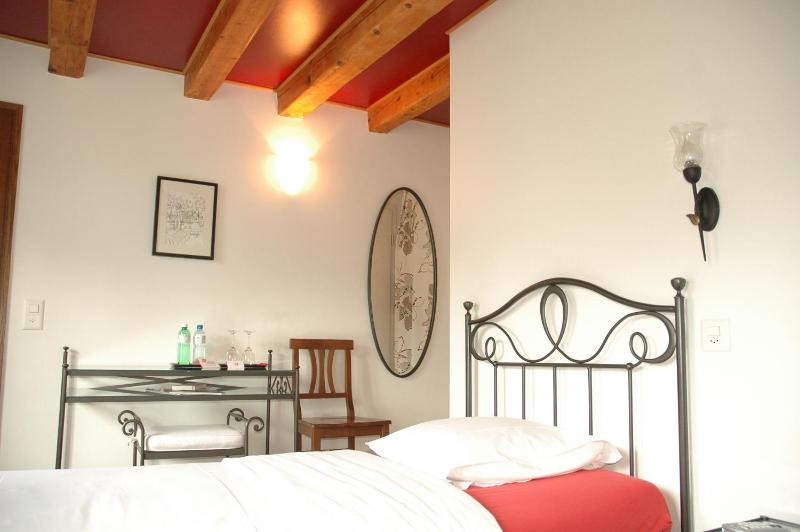 Double Room image 2