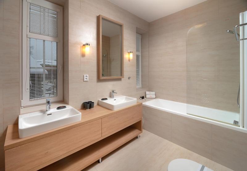 Superior Apartment image 3
