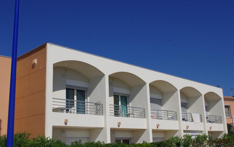 Sea View Studio image 4