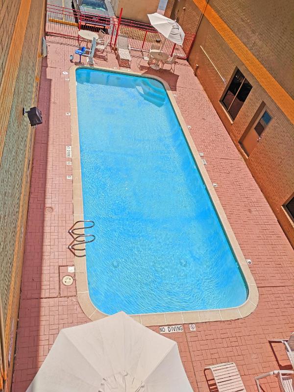 Travelodge by Wyndham Houston Hobby Airport - image 13
