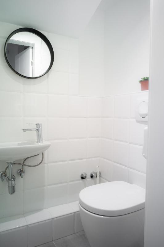 King Room image 3