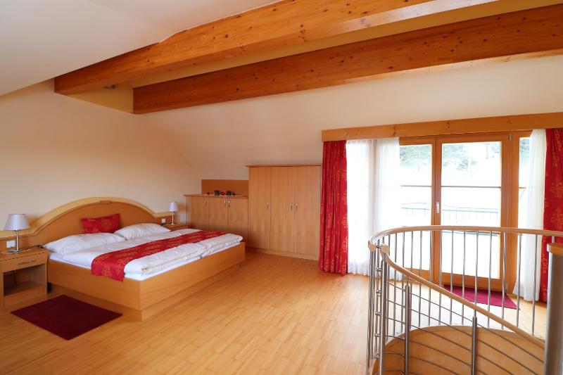 Apartment - Split Level image 4