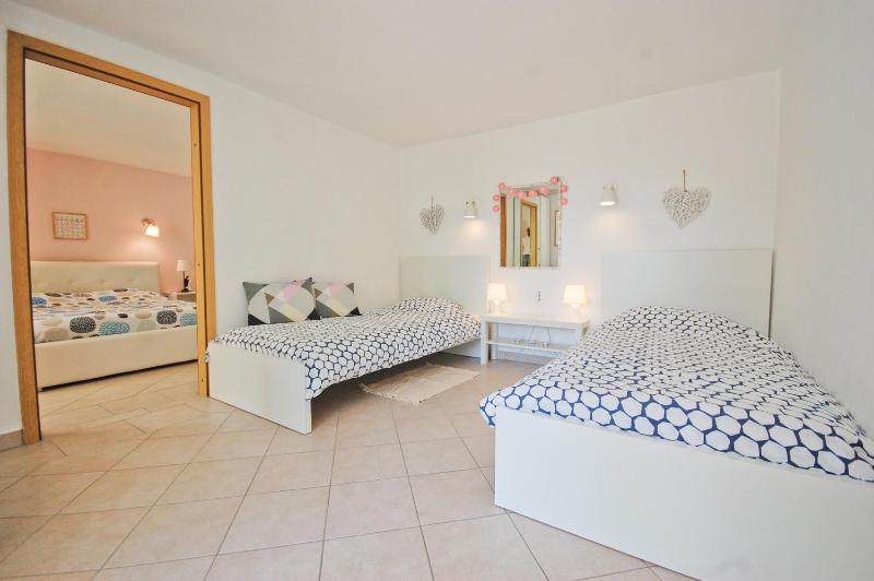 Fisher King Apartments 350m to Beach & Town with Terrace - image 20
