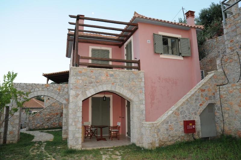 Two-Bedroom Villa - Split Level image 4