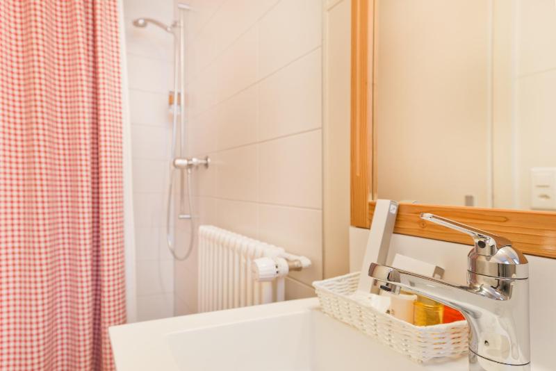 Standard Triple Room image 4