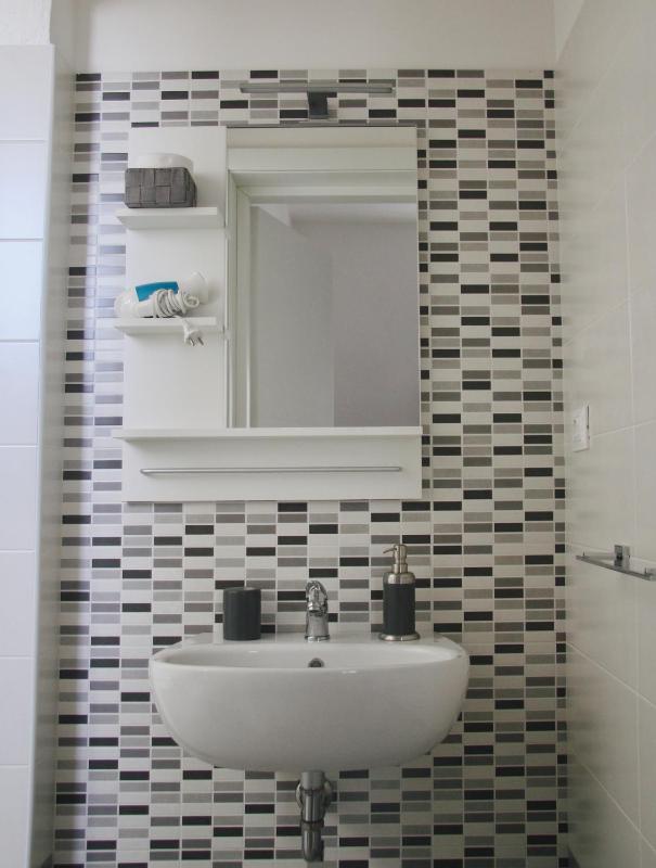 Triple Room with Private Bathroom image 3