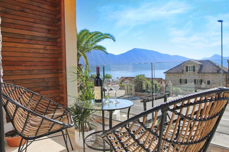 Apartment with Sea View image 1