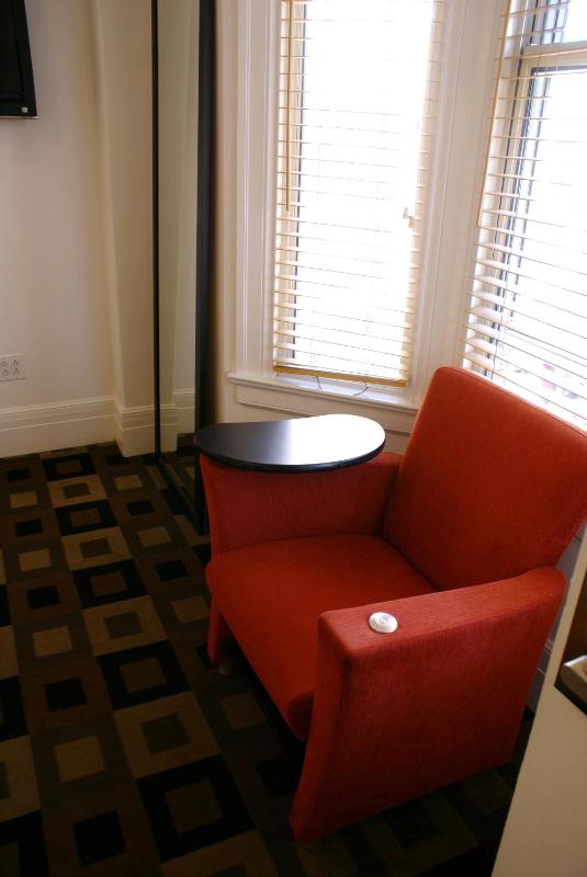 Double Room with Shared Bathroom image 4