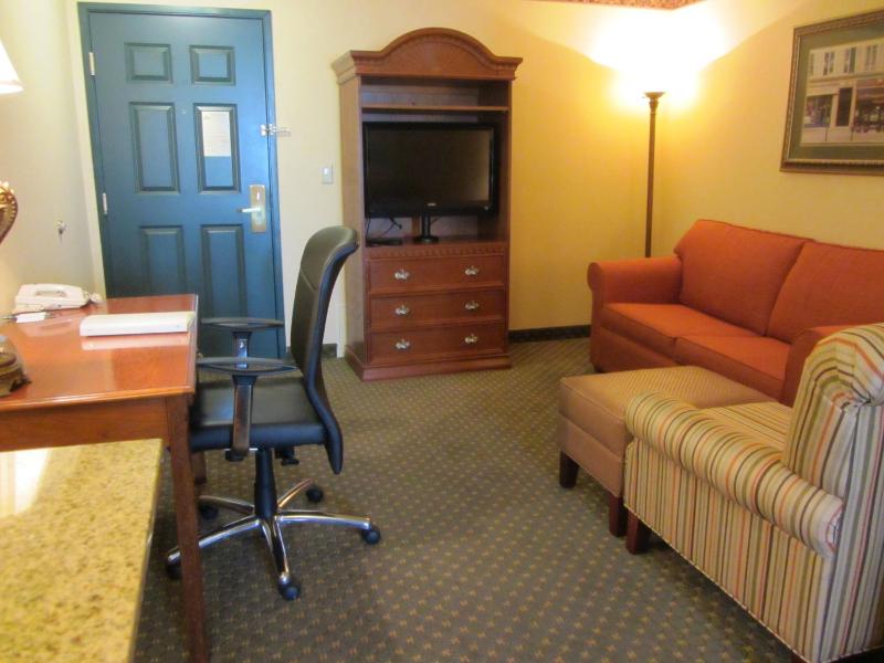 King Studio with Sofa Bed - Non-Smoking image 2
