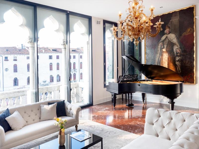 Standard Double Room image 4