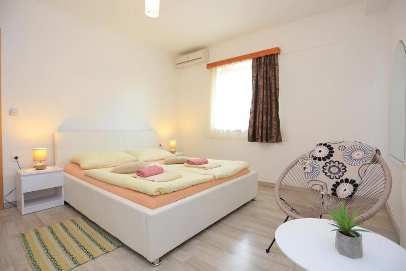 One-Bedroom Apartment with Balcony image 2