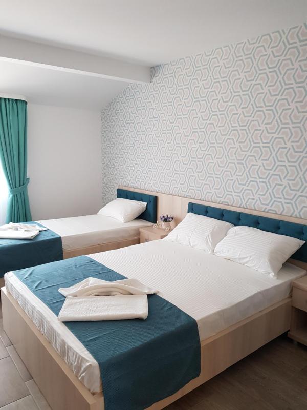 Triple Room image 1
