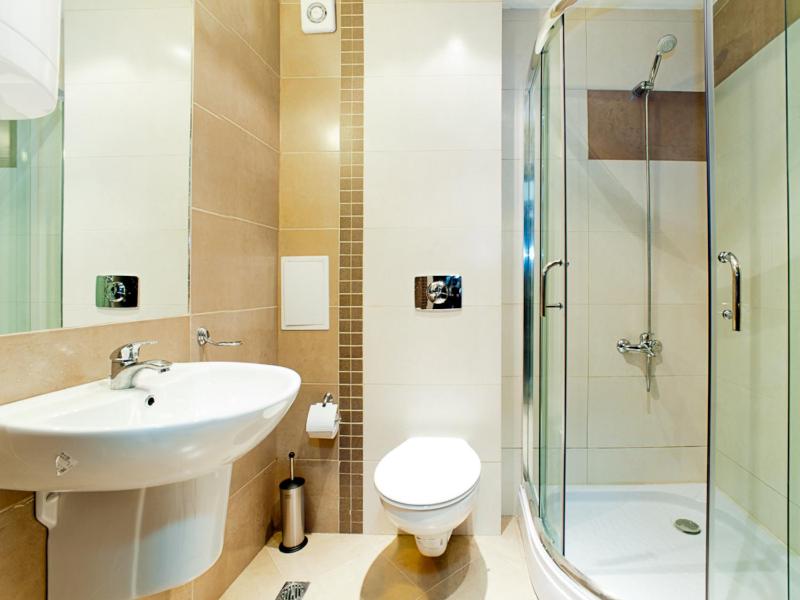 One-Bedroom Apartment with Free Spa Access - Main Building image 3