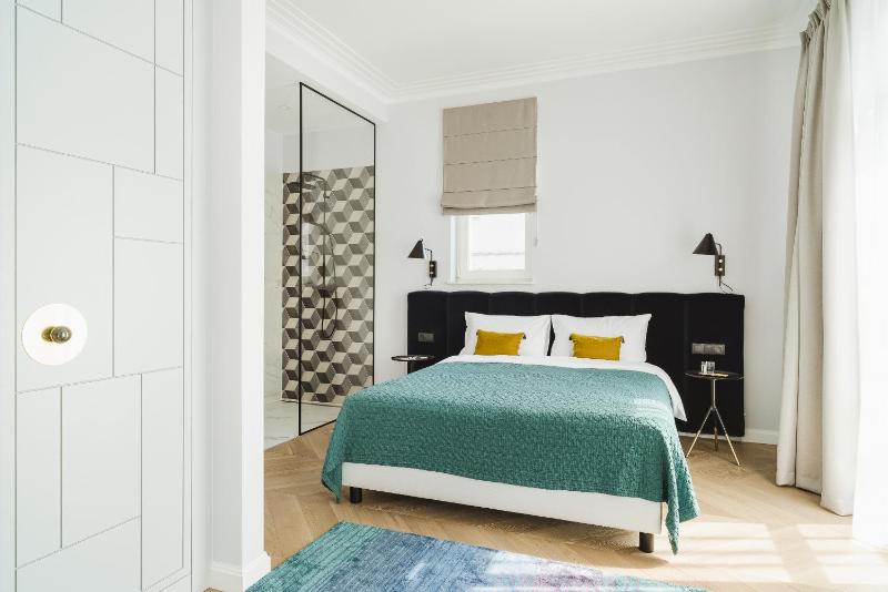Deluxe Apartment image 1