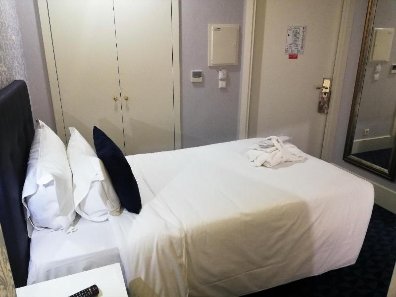 Standard Single Room image 1