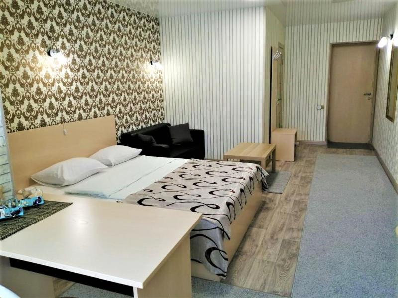 Deluxe Double Room image 1