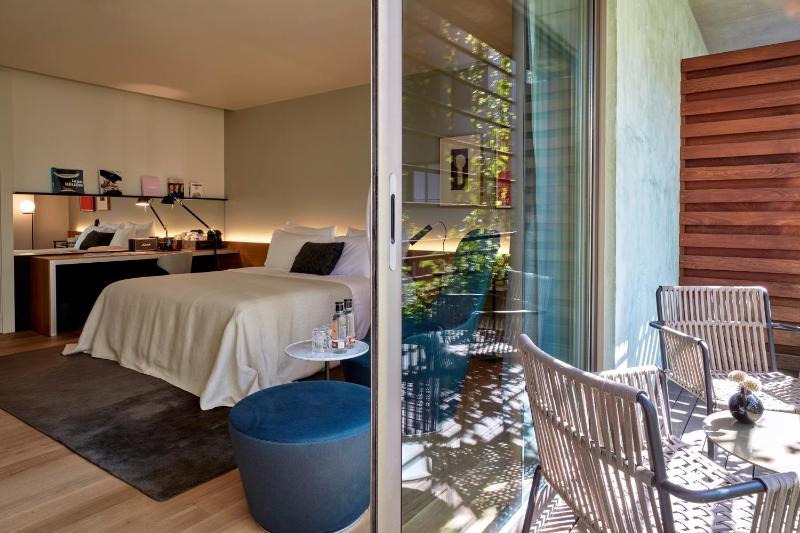  Large Double or Twin Room image 4