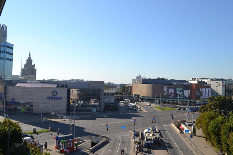 Raina Lux Apartment - image 9