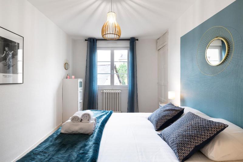 Two-Bedroom Apartment image 4