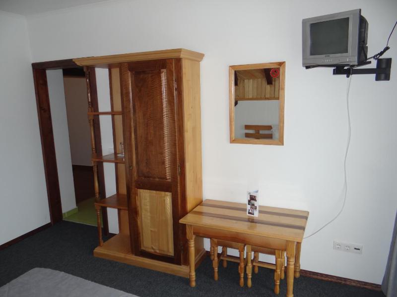 Triple Room image 2