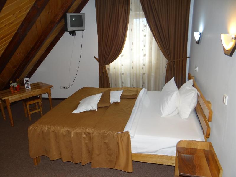 Two-Bedroom Suite image 3
