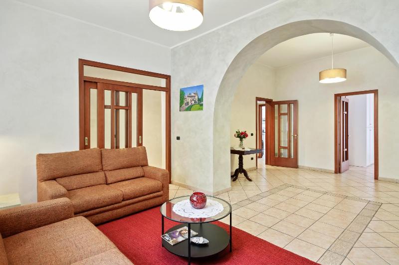 GuestHost - Central Flat with Balconies and Bicycle! - image 4
