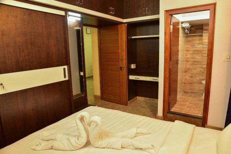 Elegant Serviced Apartment - image 11