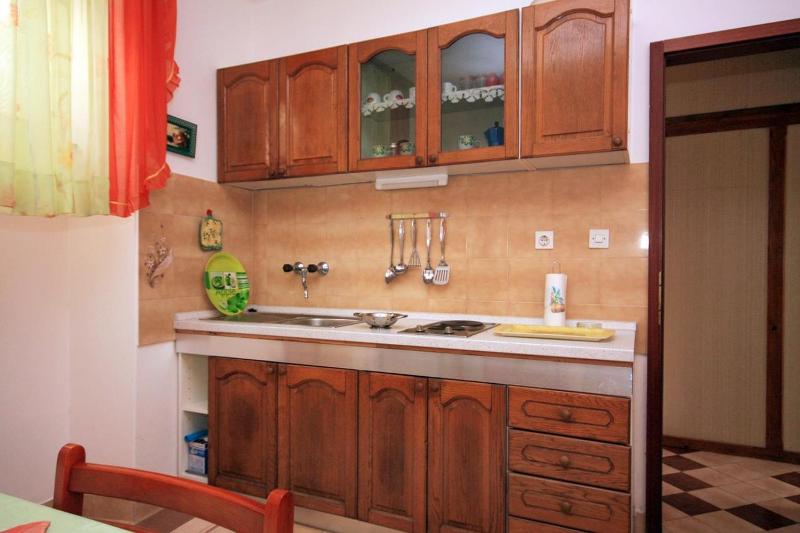 One-Bedroom Apartment image 2