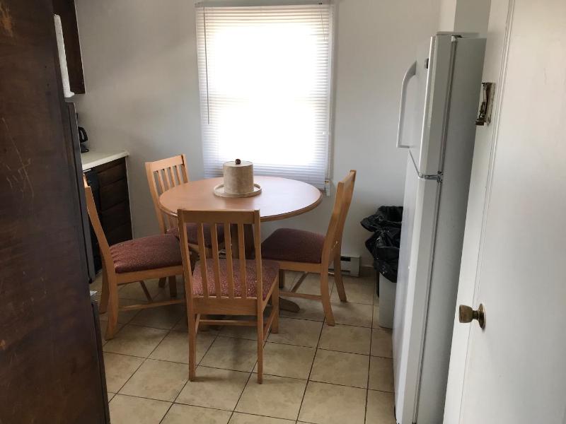 Family Room image 2