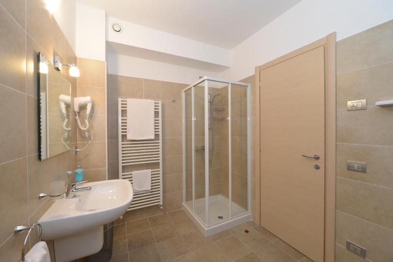 Deluxe Apartment image 2