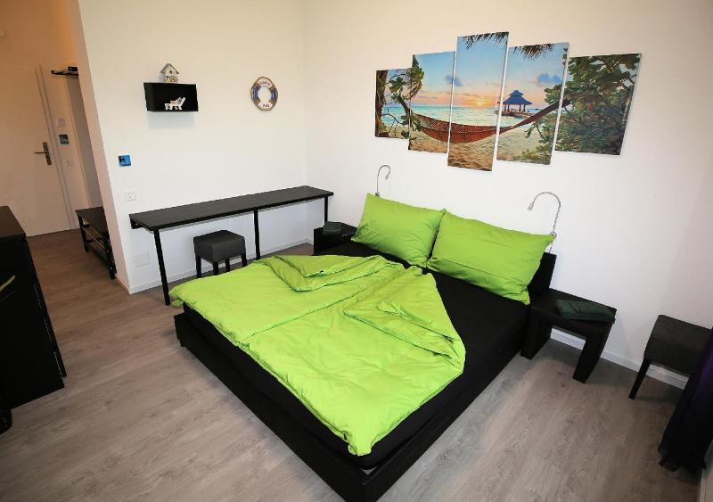 Deluxe Double Room with Shower image 1