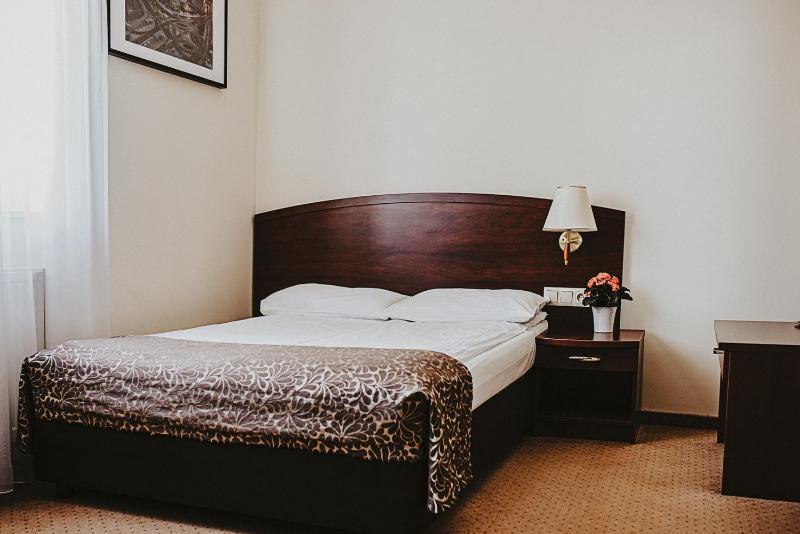 Double Room image 4