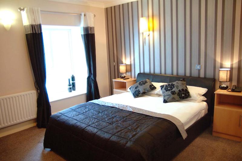 Double Room image 2