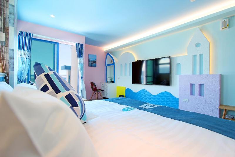 White Mediterranean - image 44