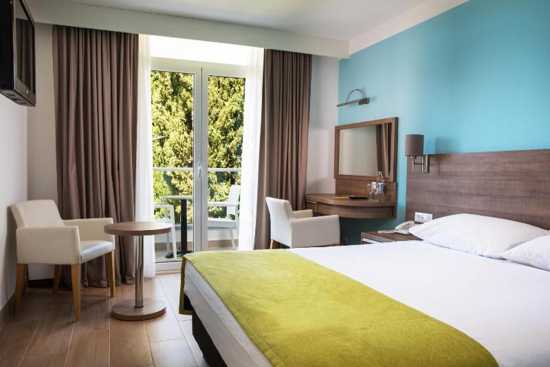 Classic Double or Twin Room with Balcony - Annex image 1