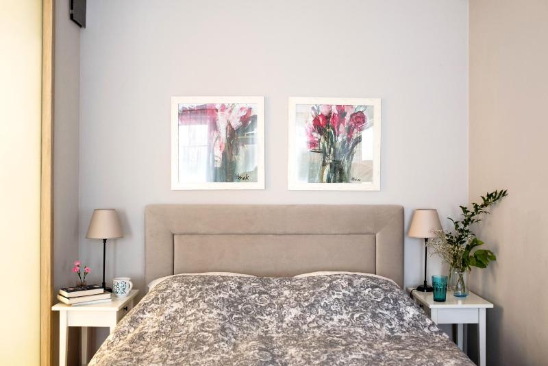 Studio Apartment image 3