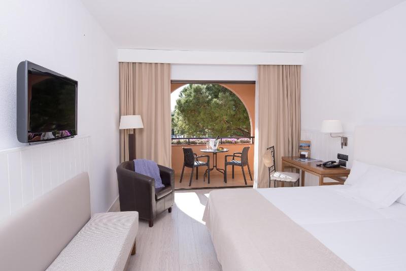 Single Room with Balcony image 3