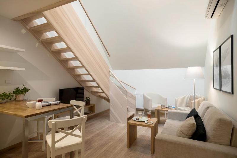 Deluxe Apartment - Split Level image 2