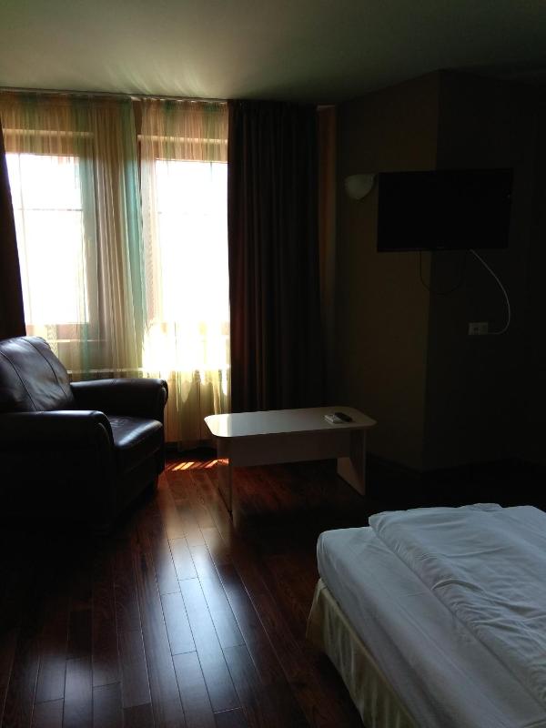Roots Hotel Old Town - image 7
