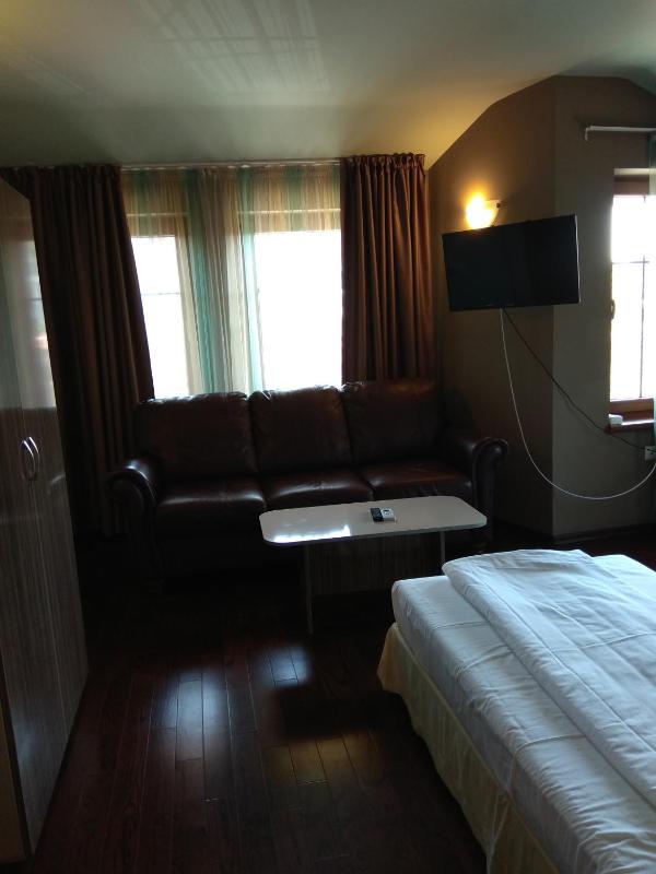 Roots Hotel Old Town - image 5