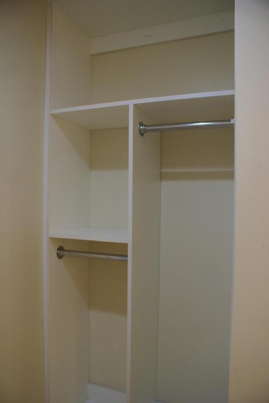 Standard King Room image 3